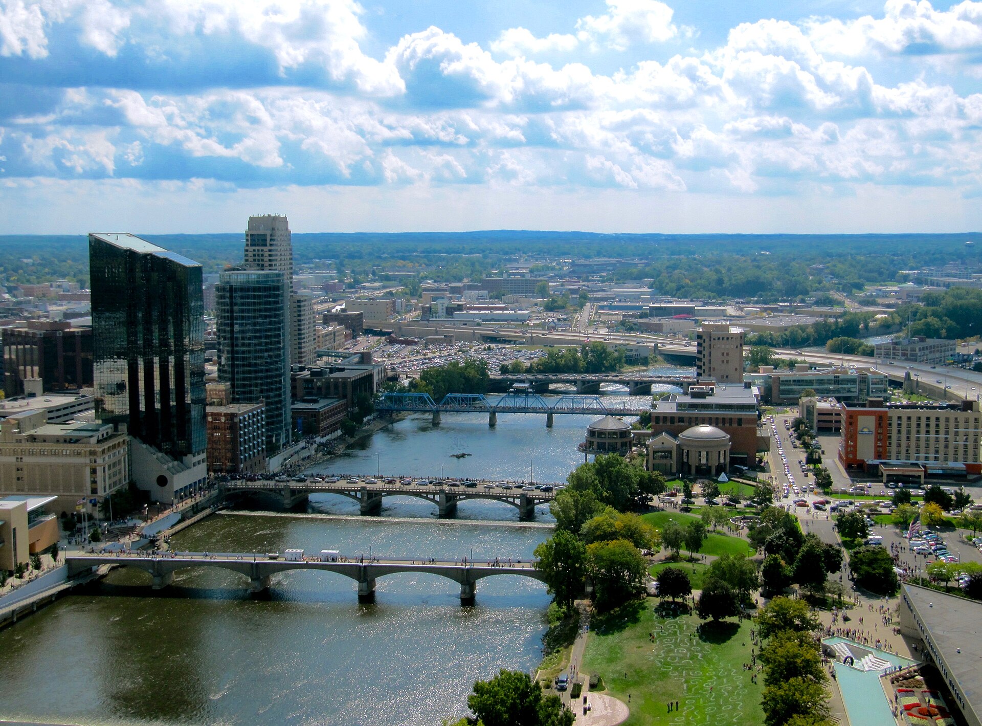 Grand River Avenue: Detroit to the Lakeshore
