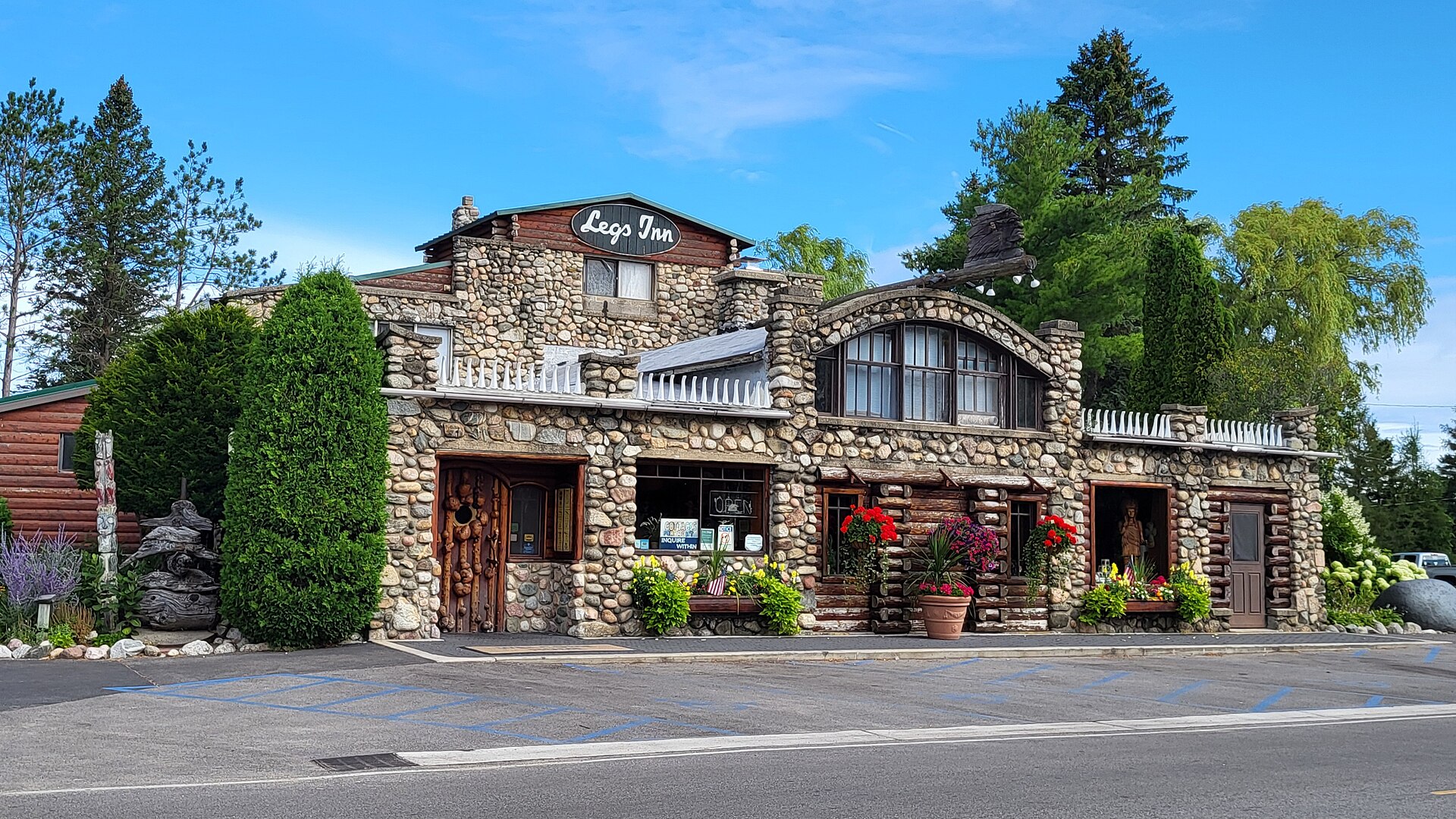 M-119: The Tunnel of Trees, Harbor Springs North