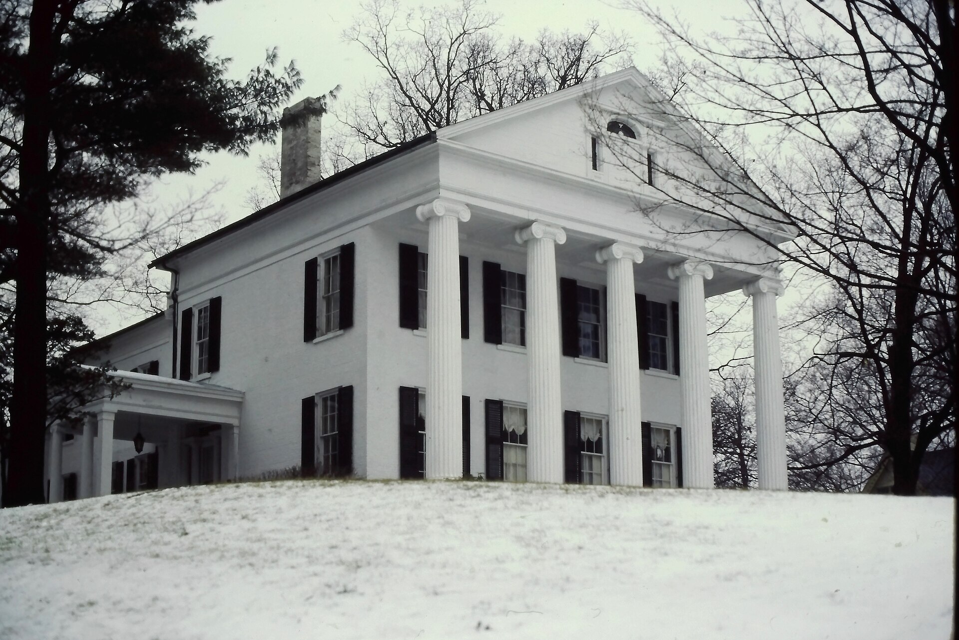 The Fitch-Gorham-Brooks House in Marshall, Michigan, a Federal and Greek Revival hybrid home built around 1840