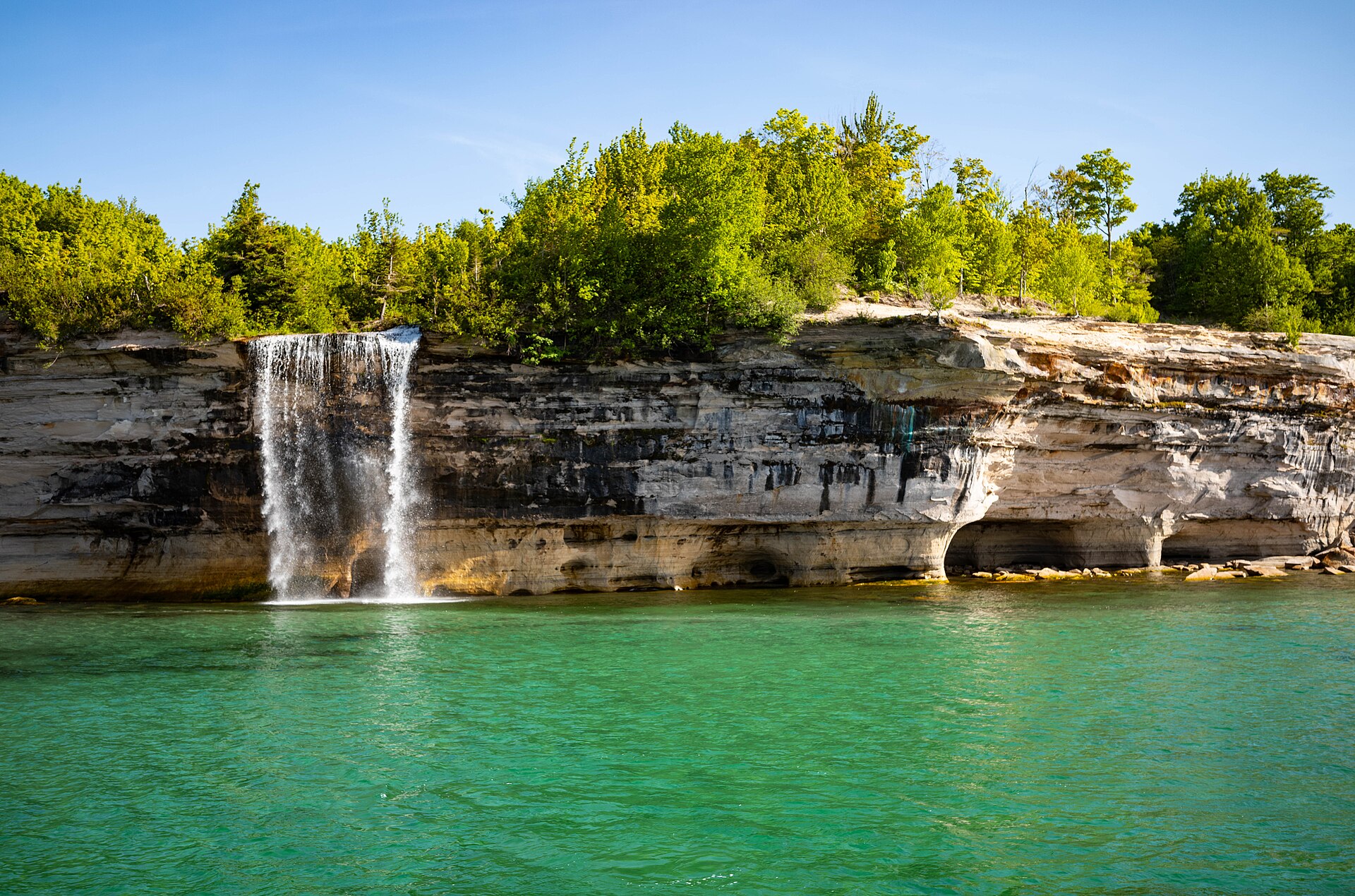 Munising & Pictured Rocks: Michigan's Sandstone Cathedral