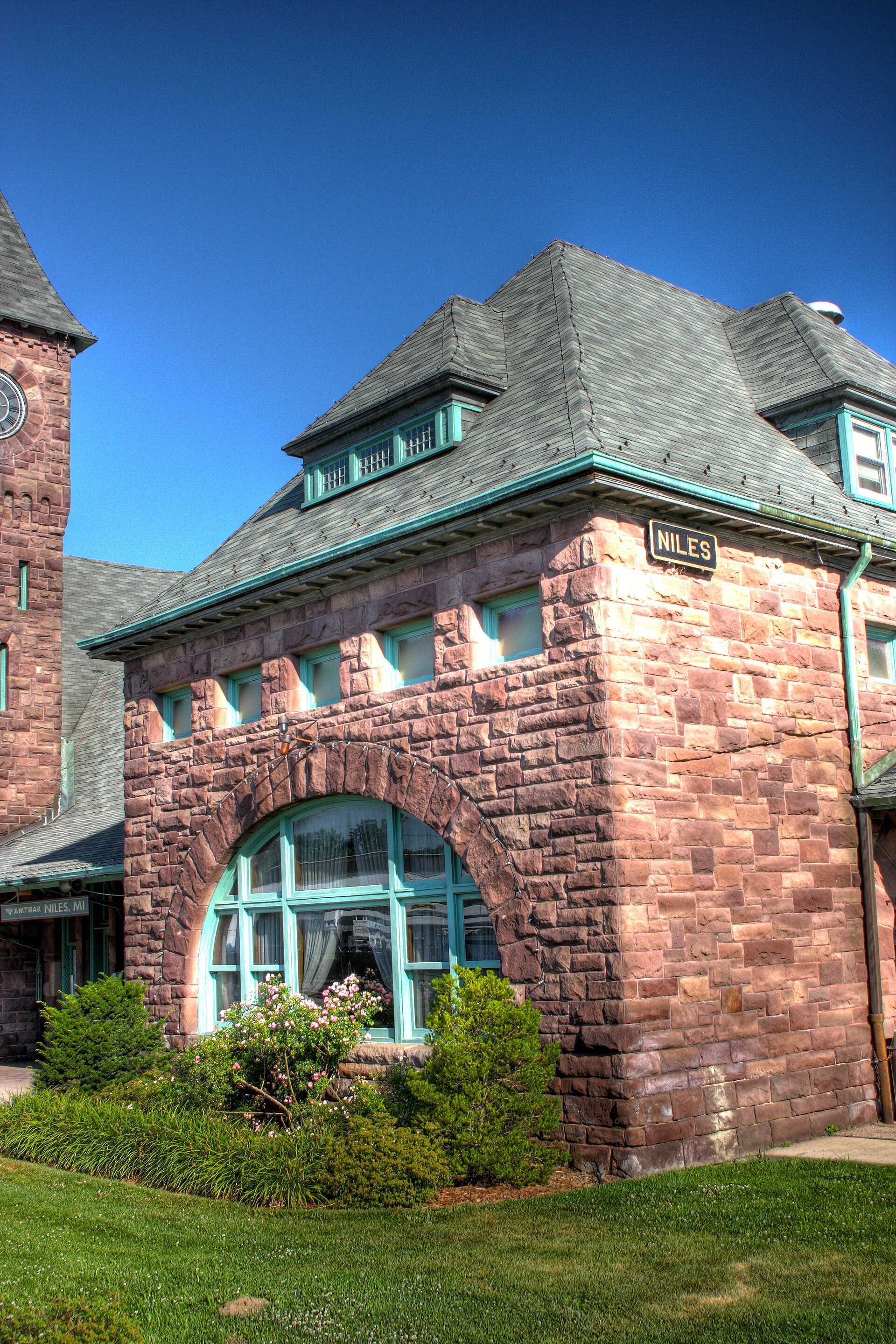Niles and Buchanan: Four Flags and River Country